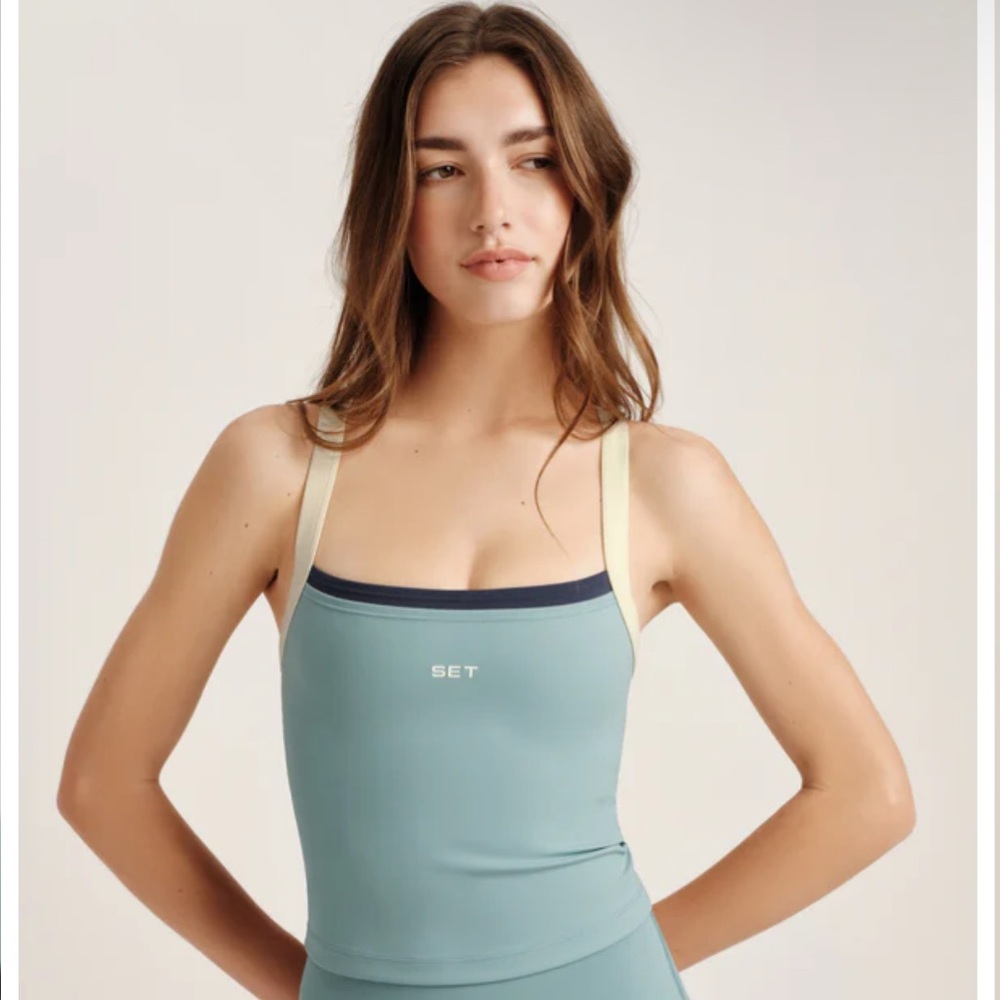 SET Active Lux Studio Tank - Luxform